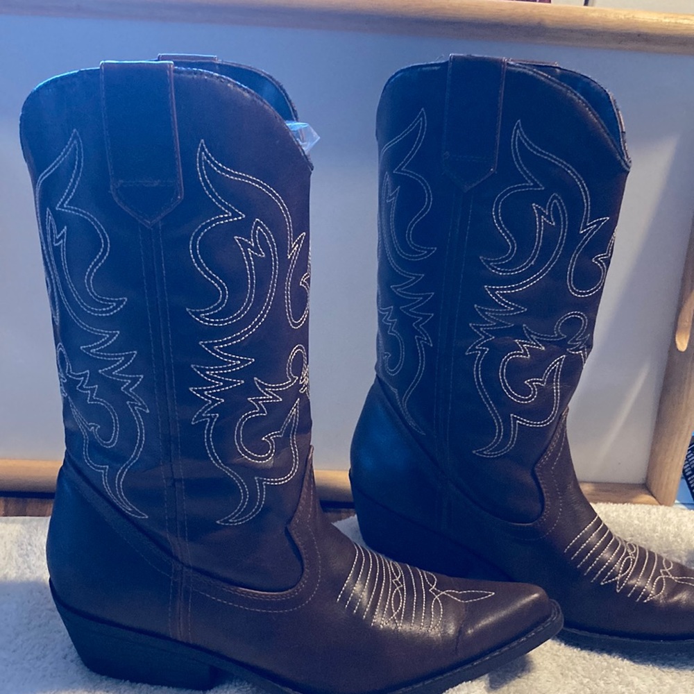 LEI women’s boots 9.5